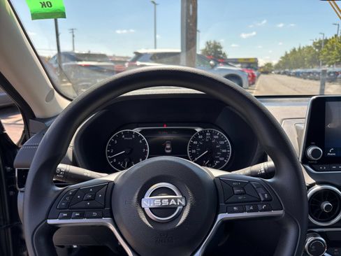 Used 2025 Nissan Sentra SV FWD image 25