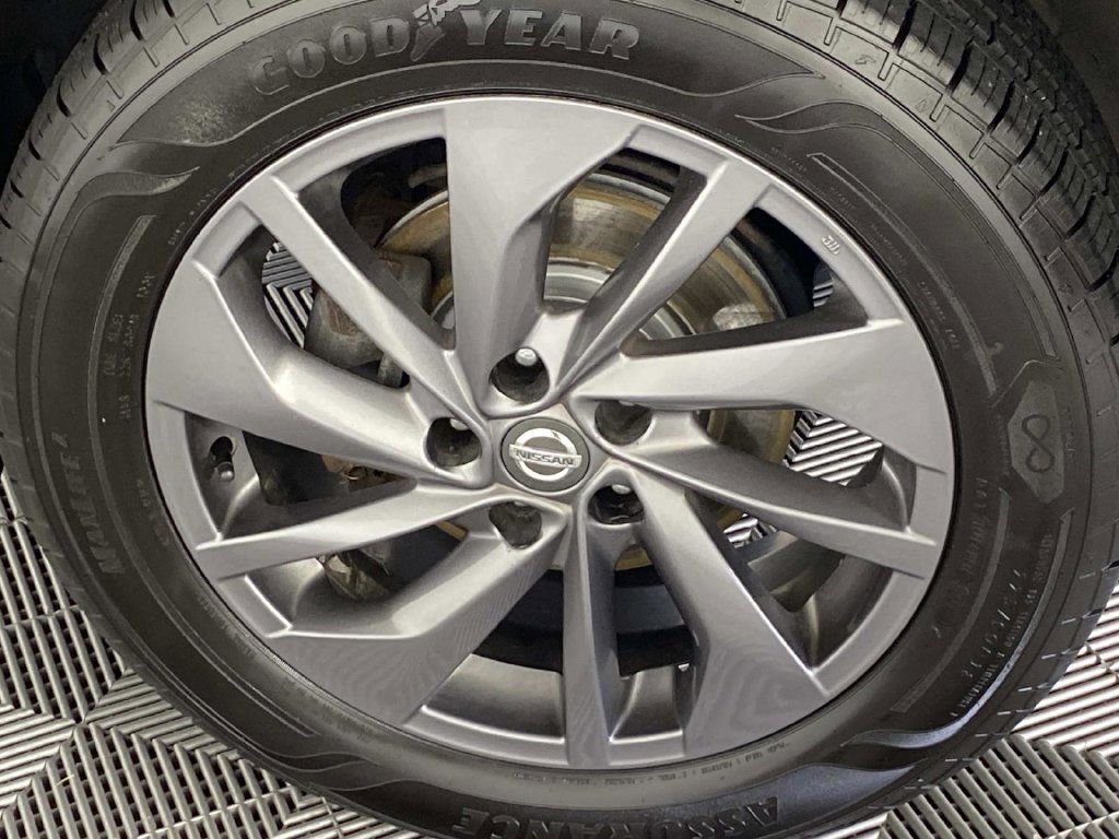 Used 2016 Nissan Rogue SL w/ SL Premium Package AWD/4WD image 26