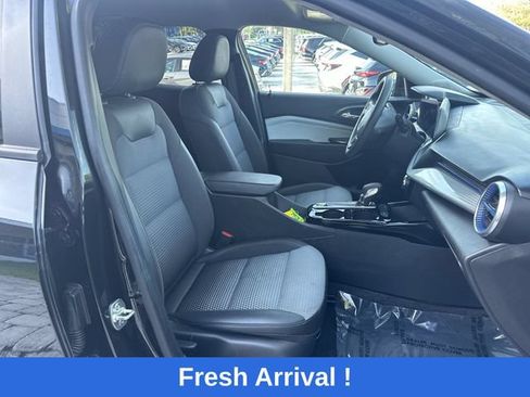 Used 2024 Chevrolet Trax LT FWD image 29