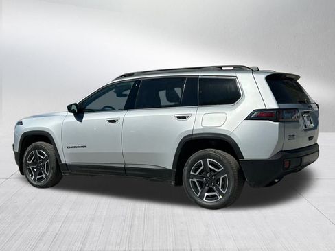 New 2026 Jeep Cherokee Laredo image 7