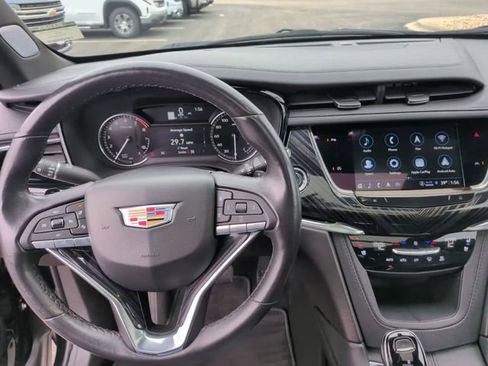 Used 2024 Cadillac XT6 Premium Luxury image 25
