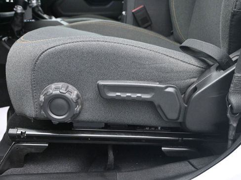 Used 2025 Jeep Wrangler Sport image 16