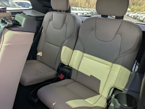 New 2026 Volvo XC90 T8 Ultra w/ Protection Package Premier AWD/4WD image 15