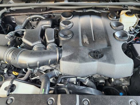 Used 2013 Toyota 4Runner Limited RWD image 36