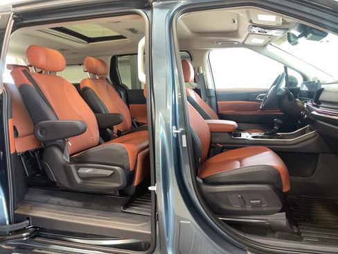 Used 2026 Kia Carnival SX Prestige image 28