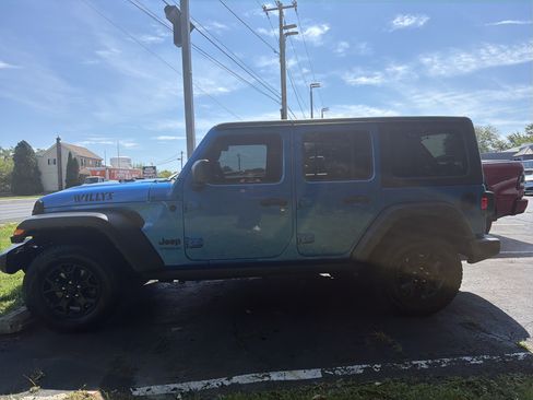 Used 2021 Jeep Wrangler Unlimited Sport AWD/4WD image 5