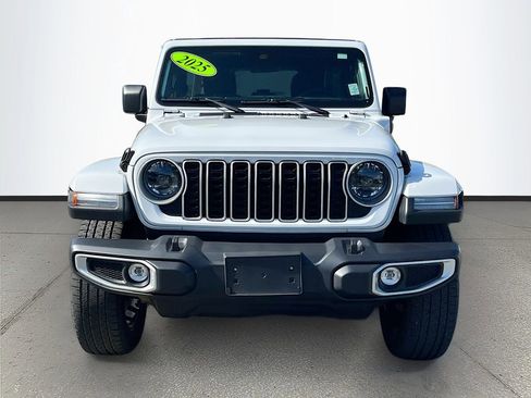 Used 2025 Jeep Wrangler Unlimited Sahara w/ Safety Group image 2