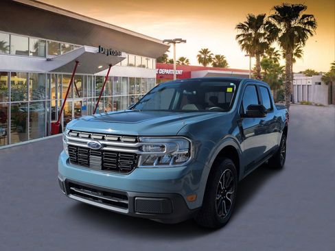 Used 2022 Ford Maverick Lariat w/ Lariat Luxury Package FWD image 7