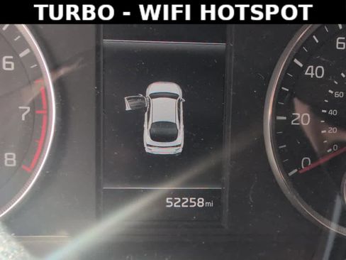 Used 2022 Kia K5 EX image 8