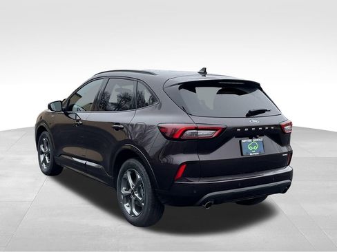 Used 2023 Ford Escape ST-Line w/ Tech Pack #1 AWD/4WD image 5