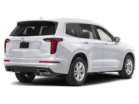 Certified 2024 Cadillac XT6 Luxury FWD image 2