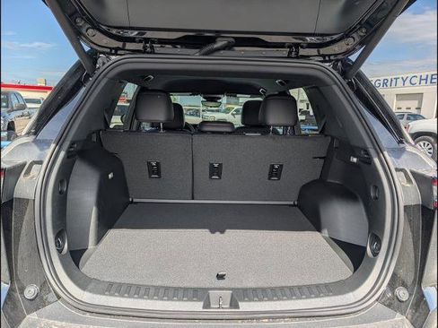 New 2026 Chevrolet Equinox RS w/ Safety and Technology Package FWD image 18