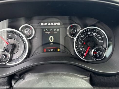Used 2023 RAM 1500 Big Horn AWD/4WD image 14