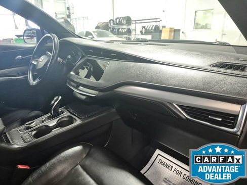 Used 2020 Cadillac XT4 Premium Luxury w/ Driver Awareness Package AWD/4WD image 16