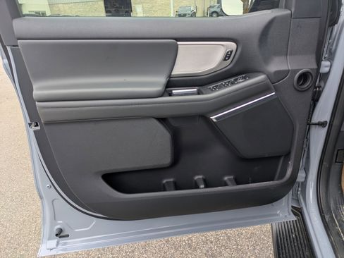 New 2026 Ford Expedition Active image 12