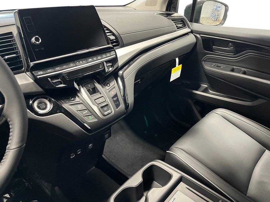 New 2027 Honda Odyssey Touring image 18
