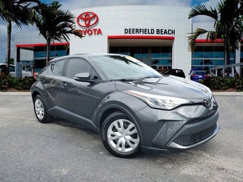 Certified 2021 Toyota C-HR LE image 1