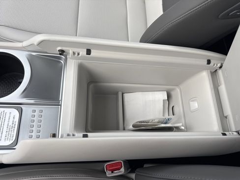 Used 2026 Hyundai Ioniq 9 SEL image 27