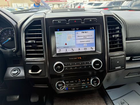 Used 2019 Ford Expedition Max Limited image 21