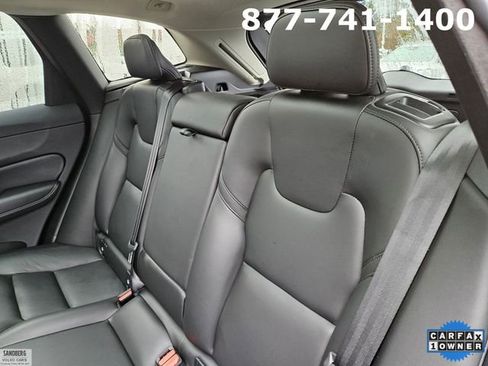 Certified 2025 Volvo XC60 B5 Core image 15
