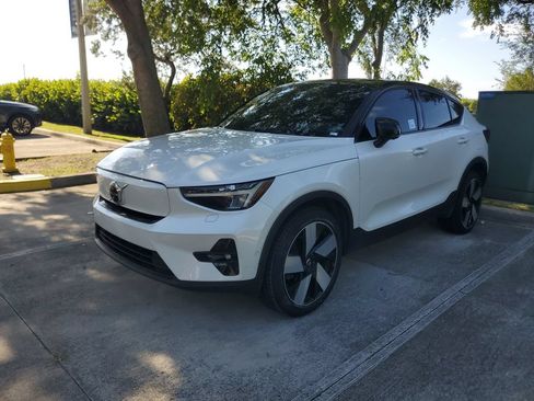 Used 2022 Volvo C40 P8 Recharge Ultimate AWD/4WD image 2