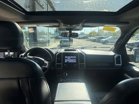 Used 2019 Ford F150 Lariat w/ Equipment Group 502A Luxury AWD/4WD image 12