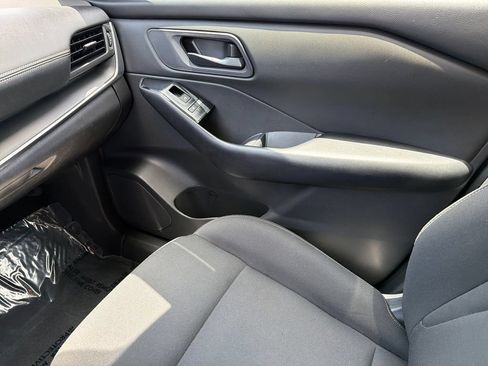 Certified 2024 Nissan Rogue S FWD image 27
