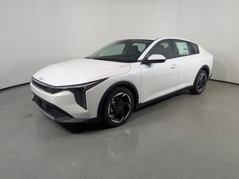 New 2025 Kia K4 EX image 3