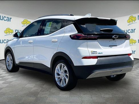Used 2023 Chevrolet Bolt EUV LT w/ Comfort Package FWD image 4