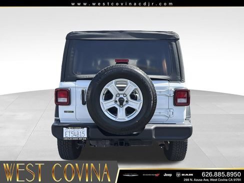 Used 2022 Jeep Wrangler Unlimited Sport AWD/4WD image 9