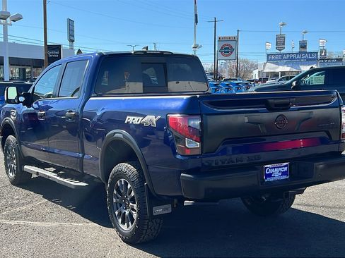 Used 2023 Nissan Titan PRO-4X w/ Pro-4x Convenience Package AWD/4WD image 8