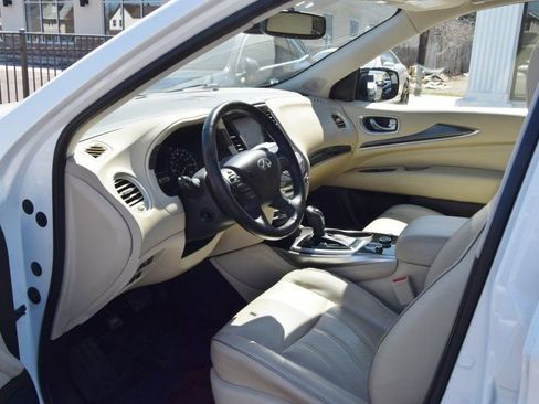 Used 2019 INFINITI QX60 Luxe w/ Essential Package image 17