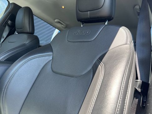 Used 2022 Jeep Cherokee Latitude Lux image 27