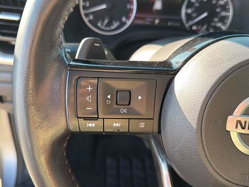 Used 2021 Nissan Rogue SV w/ Premium Package FWD image 22