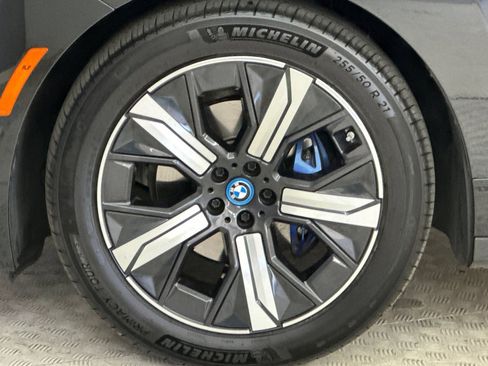 Used 2023 BMW iX xDrive50 w/ Premium Package AWD/4WD image 11