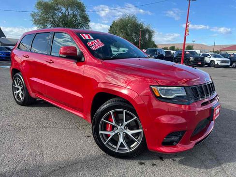 Used 2017 Jeep Grand Cherokee SRT AWD/4WD image 4