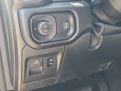 Used 2020 RAM 1500 Big Horn AWD/4WD image 14