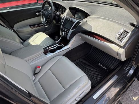 Used 2015 Acura TLX FWD image 18