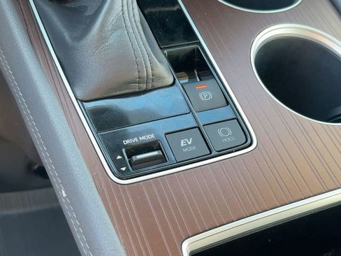 Used 2024 Toyota Sienna LE image 28