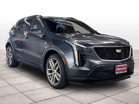 Used 2019 Cadillac XT4 Sport w/ Cold Weather Package FWD image 2