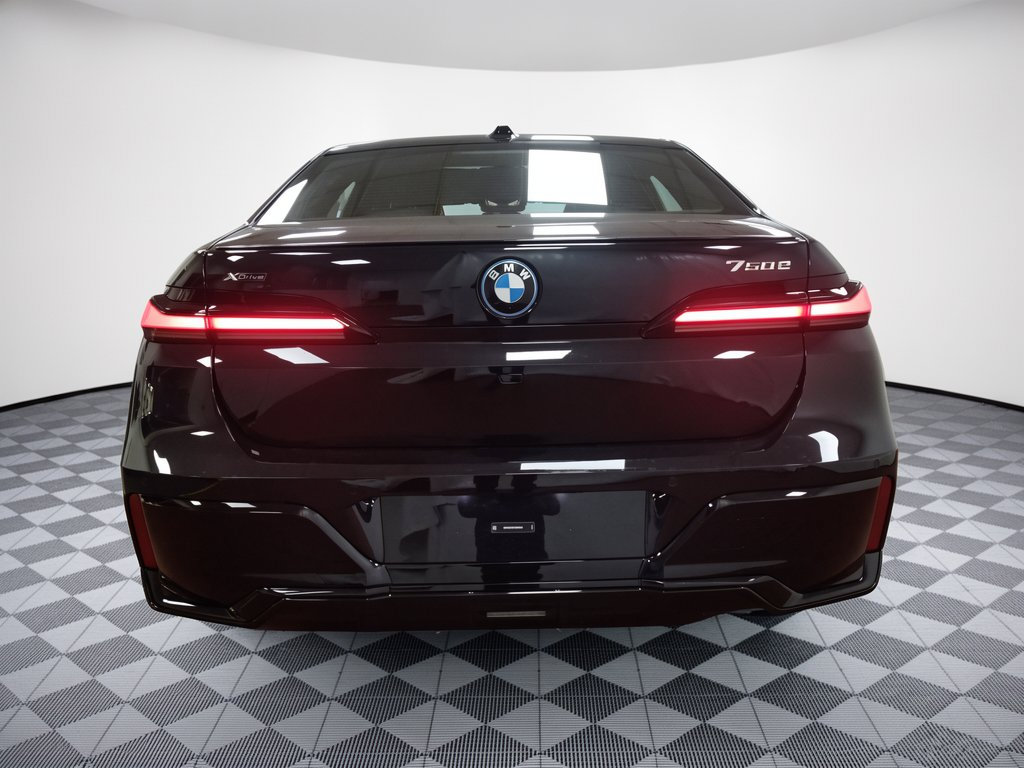 Used 2026 BMW 750e xDrive w/ Executive Package AWD/4WD image 11