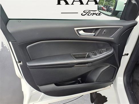 Used 2023 Ford Edge SEL w/ Convenience Package image 17