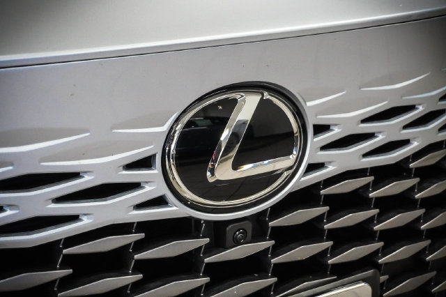 Certified 2026 Lexus RX 450h AWD w/ Convenience Package image 28