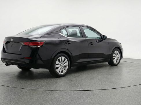 Used 2025 Nissan Sentra S FWD image 9