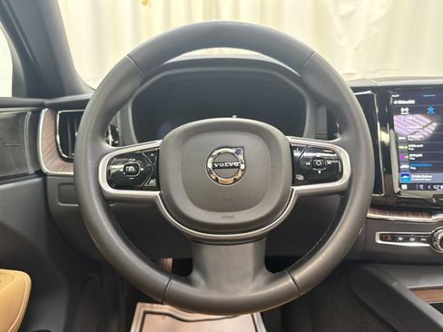 Used 2023 Volvo XC60 B5 Ultimate w/ Climate Package image 16