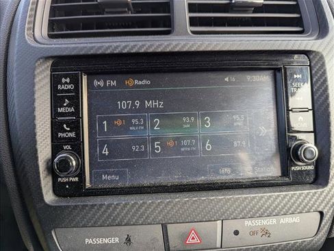 Used 2025 Mitsubishi Outlander Sport AWD image 16