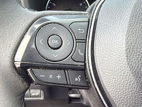 Used 2019 Toyota RAV4 XLE Premium FWD image 26