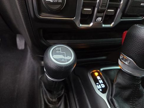 Used 2019 Jeep Wrangler Unlimited Sport S AWD/4WD image 16