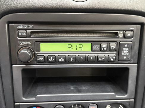 Used 2000 MAZDA MX-5 Miata image 26