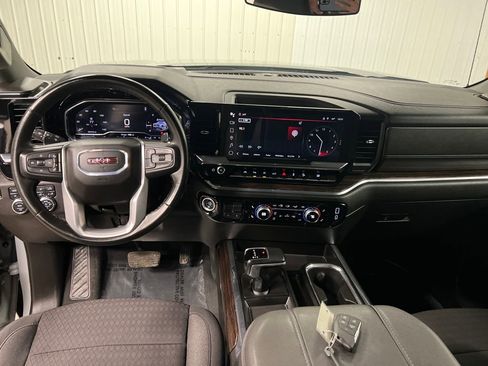 Used 2024 GMC Sierra 1500 Elevation w/ Preferred Package image 15